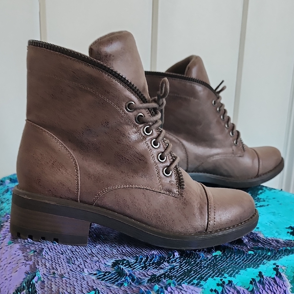 Carlos by Carlos Santana Brown Lace Up Boots